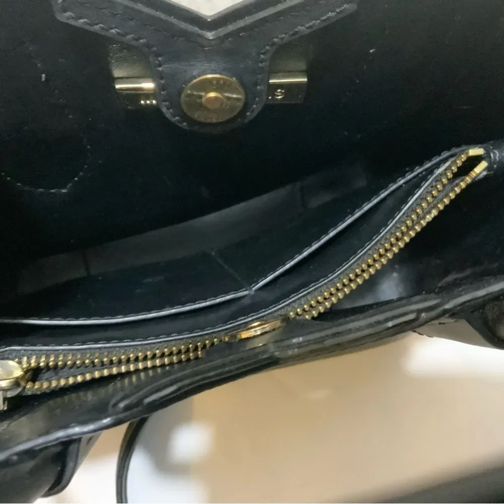 michael kors Mae Medium Pebbled Leather Messenger Bag
